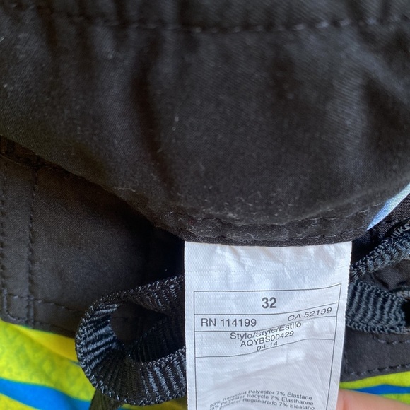 Quiksilver Bright Stripe Boardshort - Picture 3 of 10